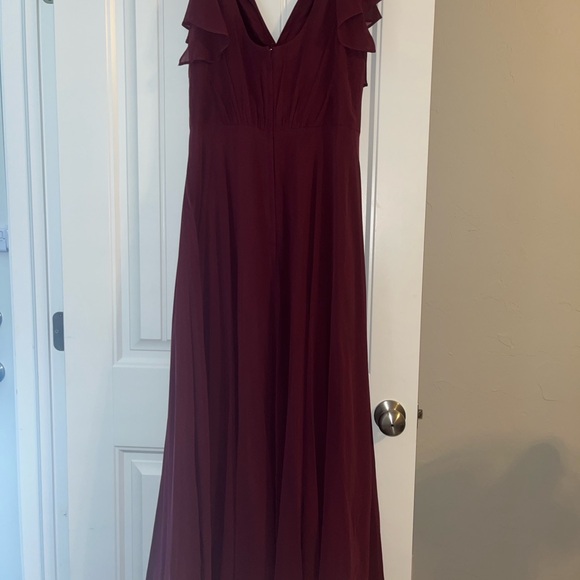 DAVIDS BRIDAL FLUTTER SLEEVE BRIDESMAID DRESS WINE SIZE 10 - Picture 4 of 10